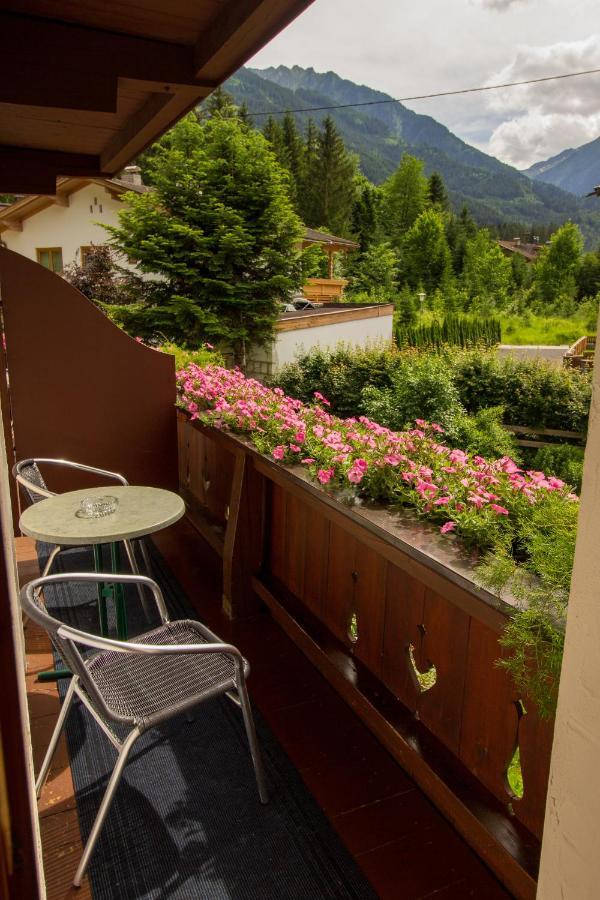 Haus Josef Bed & Breakfast Майерхофен Екстериор снимка