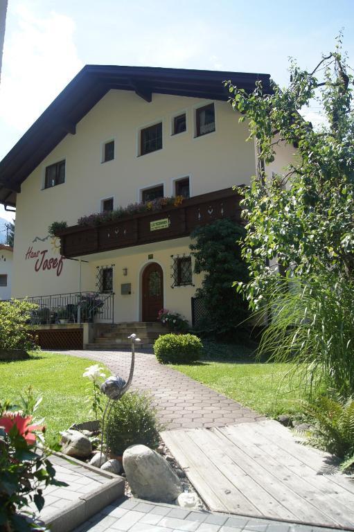 Haus Josef Bed & Breakfast Майерхофен Екстериор снимка